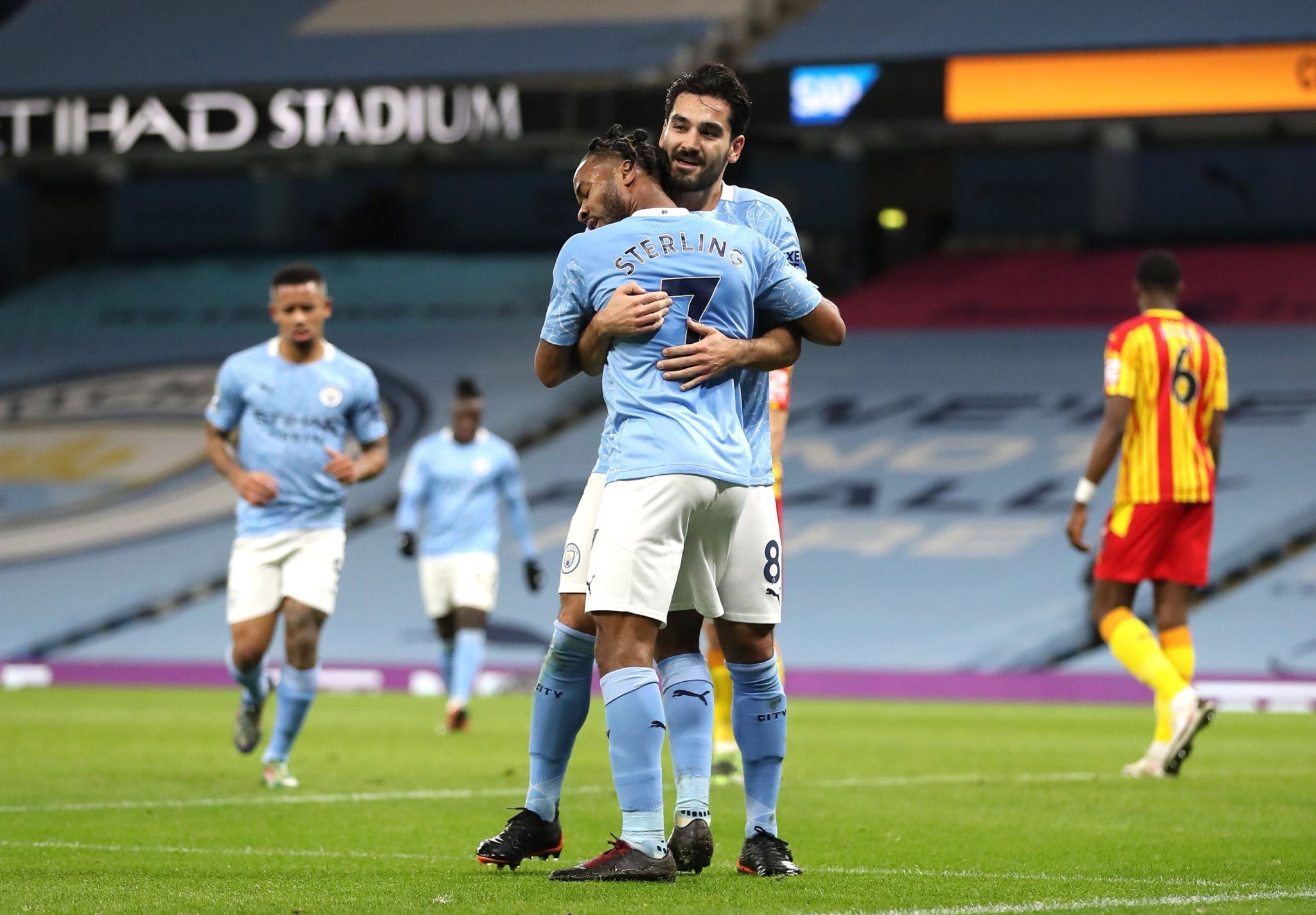 得更为扑朔 得更为扑朔